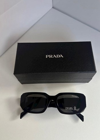Prada Beyaz Prada Minimalist Güneş Gözlüğü sıfır ürün İKİLİ fiyat