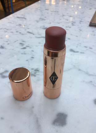 Charlotte tilbury beach stick(allıl ve ruj)