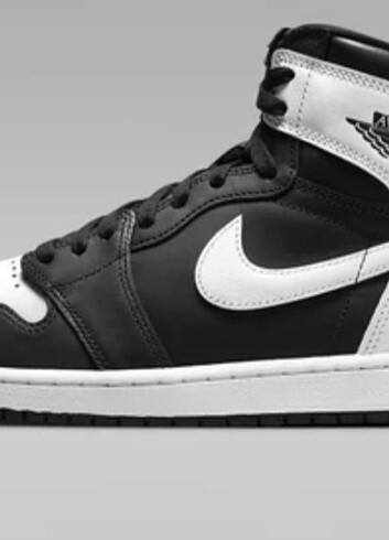 Nike 2 kere giyildi