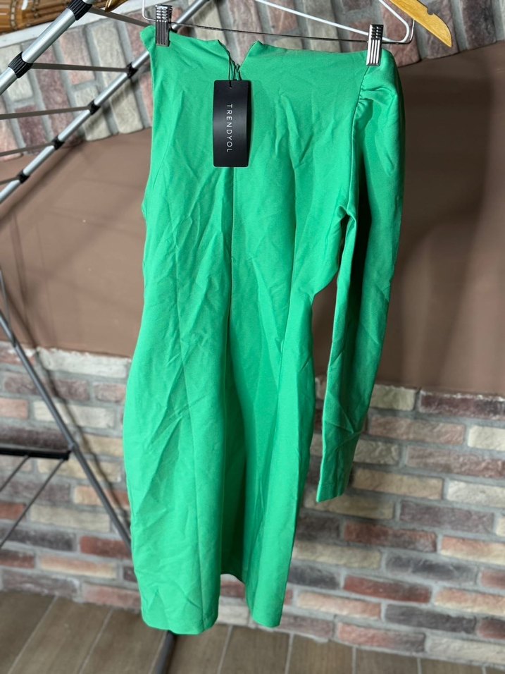 Yeşil Tek Kollu Drapeli Mini Elbise - Görsel 3