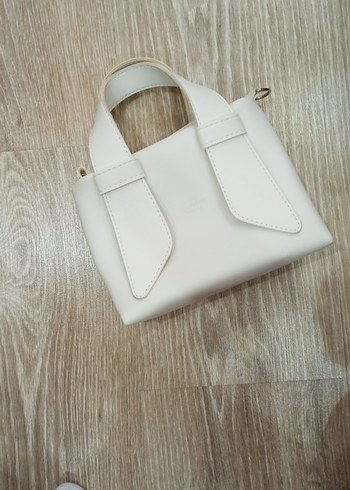 Beyaz Deri Minimalist Kadın Çanta