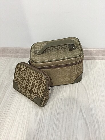 Makyaj Çantası