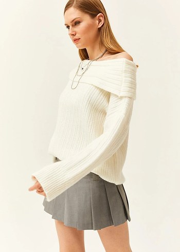 Bej Kayık Yaka Örgü Kadın Kazak - Görsel 2