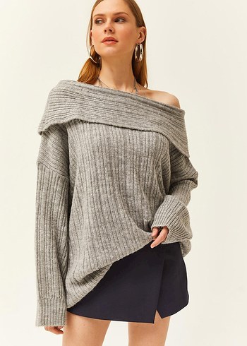 Gri Kayık Yaka Örgü Kadın Kazak - Görsel 4