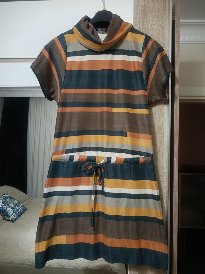 Beli Bağcıklı Midi Çizgili Günlük Elbise - Görsel 2