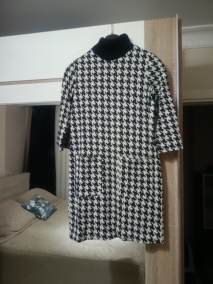 Ekoseli Yarım Kollu Triko Midi Elbise - Görsel 2