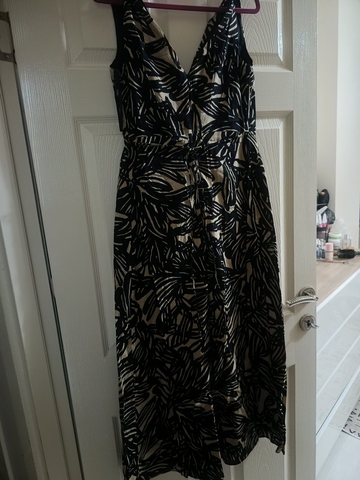 Siyah Desenli V Yakalı Uzun Elbise - Görsel 2