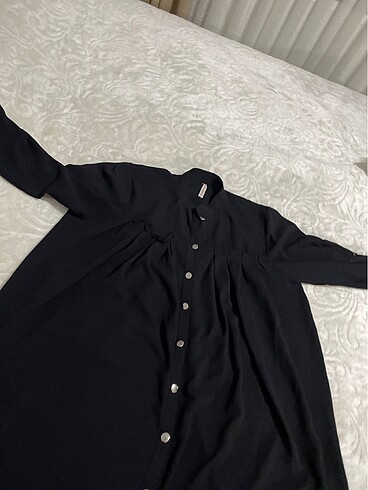 xl Beden siyah Renk Xl beden ama 46 kadar olur