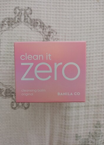 La Roche Posay Banilo co Clean it zero cleansing balm