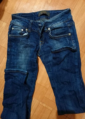 Zara Düğmeli Beyaz Kadın Kısa Ceket