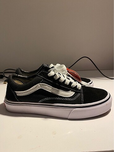 SİYAH VANS