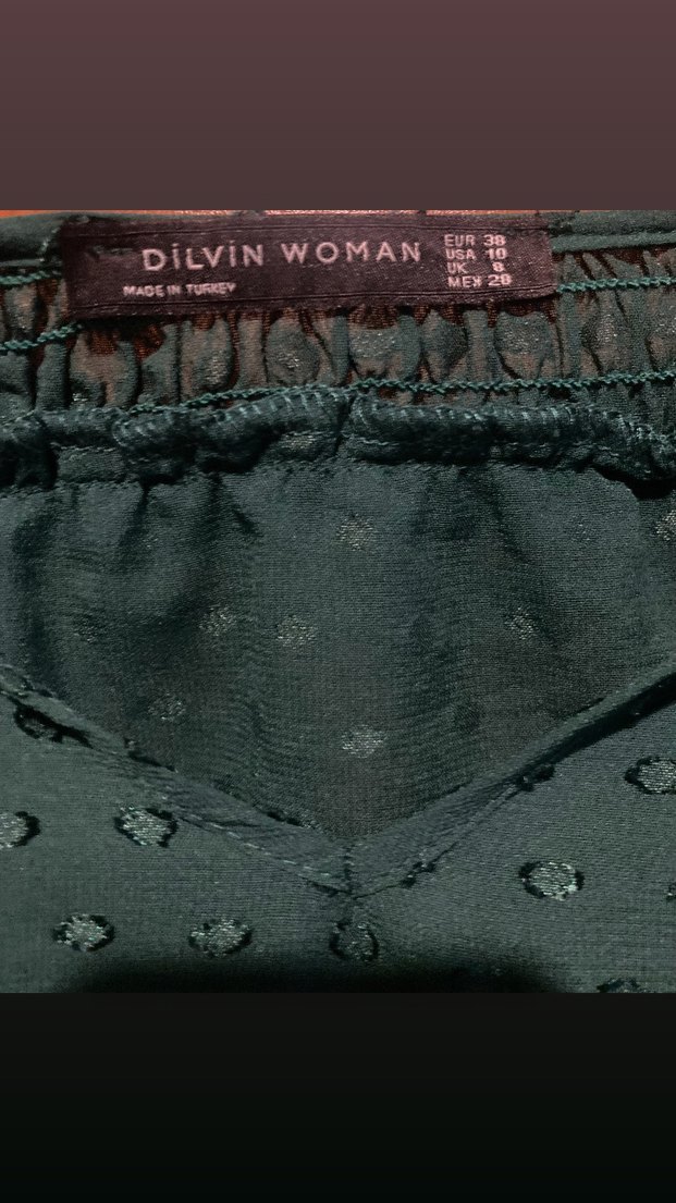 Yeşil V Yaka Fırfırlı Kadın Bluz - Görsel 4