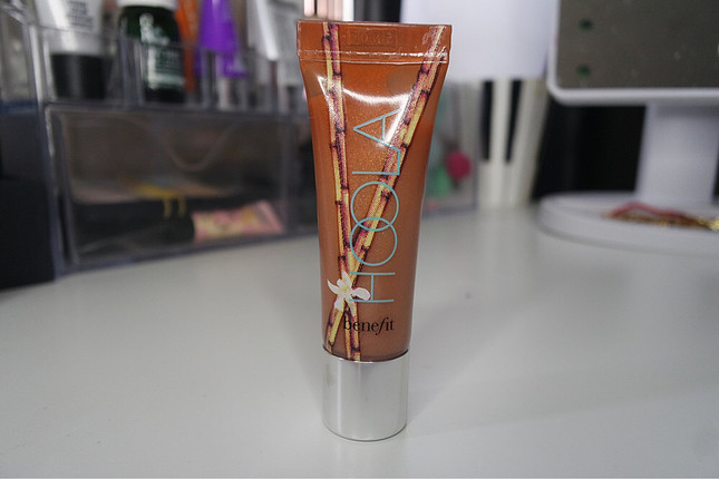 Benefit Hoola Lipgloss