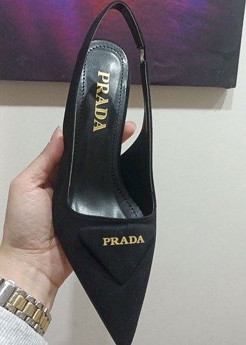 Prada Siyah Tokalı Stiletto Topuklu Ayakkabı - Görsel 2