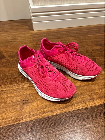 Newbalance kız spor ayakkabı 33.5 numara
