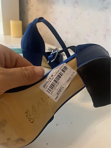 38 Beden mavi Renk Etiketli saks mavisi taşlı abiye ayakkabı