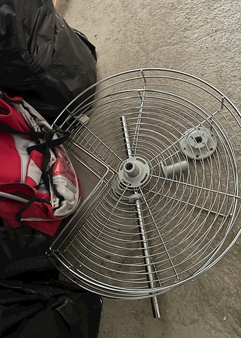 Gri Metal Fan Kafesi Parçası - Görsel 3