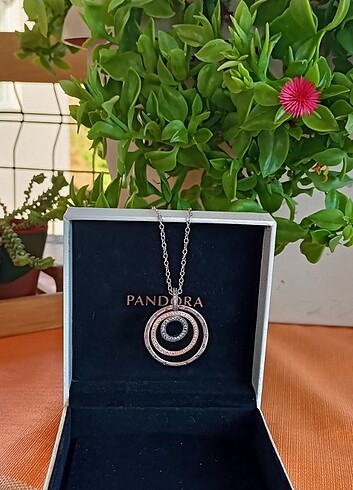 Pandora dönen halkalar kolye