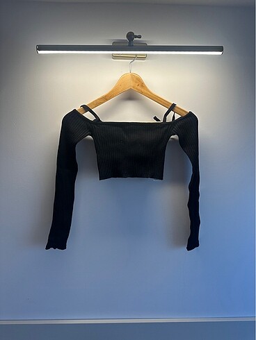 Zara s beden yaka detaylı crop lastik triko