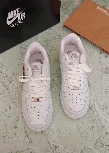 40 Beden beyaz Renk Nike Air Force 1 Beyaz Erkek Spor Ayakkabı Marka Temsilidir