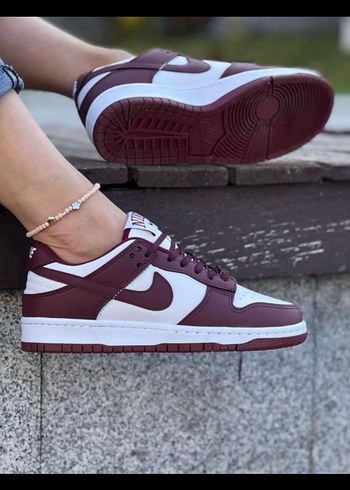 Nike NIKE DUNK LOW BORDO İTHAL ÜRÜN MARKA TEMSİLİDİR