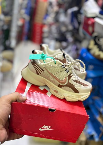 38 Beden NIKE SPOR ÜST DÜZEY ÜRÜN MARKA TEMSİLİDİR