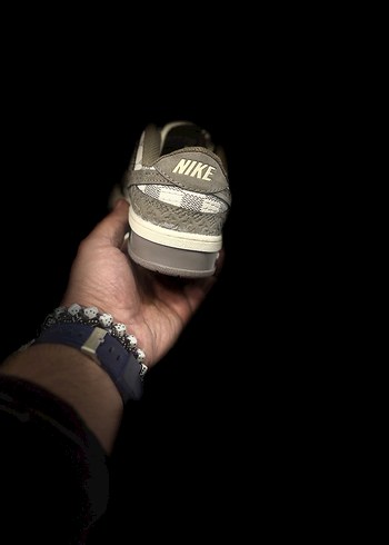 37 Beden kahverengi Renk NIKE & LOUİS WİTTON İTHAL ÜRÜN MARKA TEMSİLİDİR