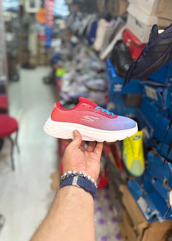 Skechers Kadın Renkli Spor Ayakkabı Marka TEMSİLİDİR