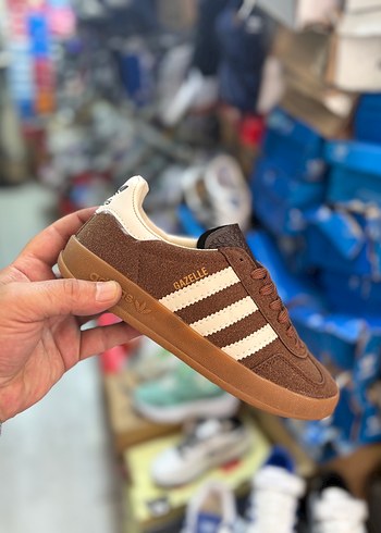 38 Beden Kahverengi Süet Adidas Gazelle Spor Ayakkabı Marka Temsilidir
