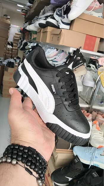 37 Beden siyah Renk PUMA CALİ