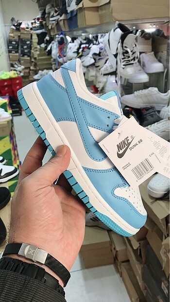 NİKE SB DUNK (görsellerde çok fotoğraf var )