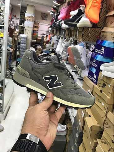 NEW BALANCE 577
