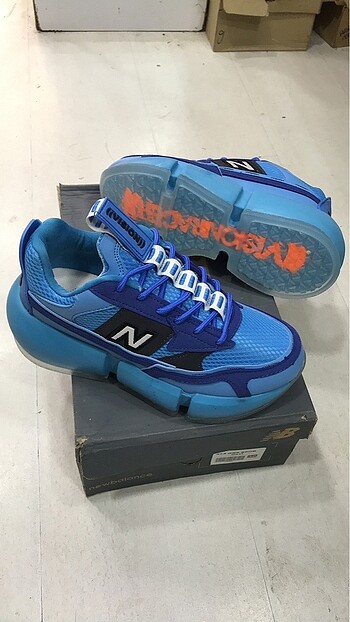 NEW BALANCE VİSİON İTHAL ÜRÜN (görsellerde çok fotoğraf var )