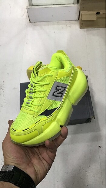 37 Beden NEW BALANCE VİSİON İTHAL ÜRÜN (görsellerde çok fotoğraf var )