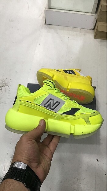 NEW BALANCE VİSİON İTHAL ÜRÜN (görsellerde çok fotoğraf var )