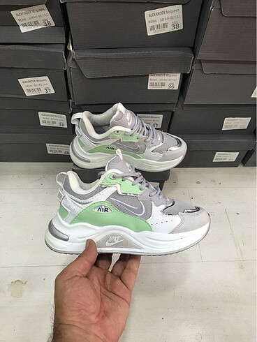 NIKE SPOR