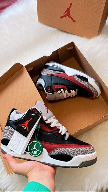 Nike NİKE AİR JORDON 3 İTHAL ÜRÜN