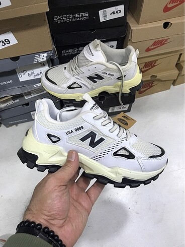 NEW BALANCE