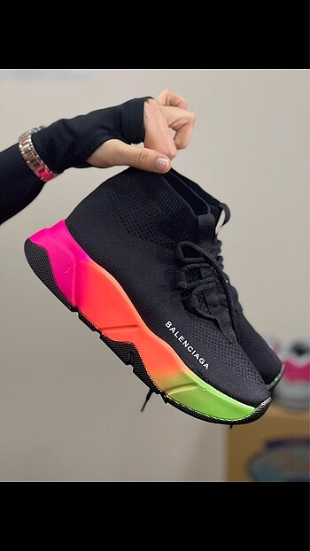 BALENCIAGA İTHAL ÜRÜN MARKA TEMSİLİDİR