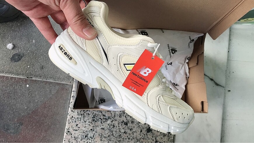 36 Beden ten rengi Renk NEW BALANCE 530 İTHAL ÜRÜN MARKA TEMSİLİDİR