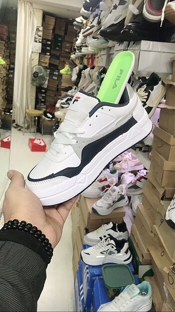 40 Beden çeşitli Renk FILA SPOR İTHAL ÜRÜN MARKA TEMSİLİDİR