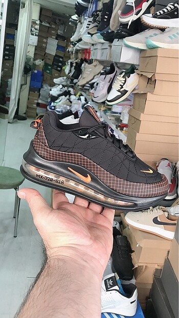 Nike NİKE AİMAX 720 818 İTHAL ÜRÜN MARKA TEMSİLİDİR