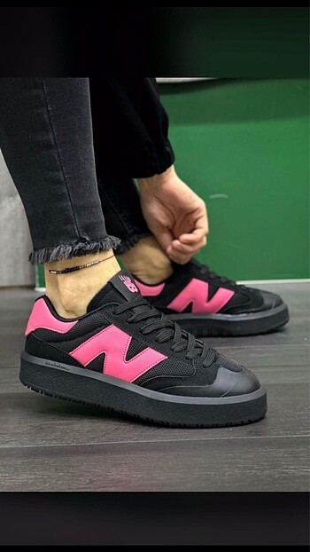 NEW BALANCE CT302 İTHAL AYARINDA MARKA TEMSİLİDİR