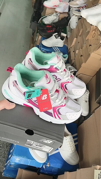 39 Beden çeşitli Renk NEW BALANCE 530 İTHAL ÜRÜN MARKA TEMSİLİDİR