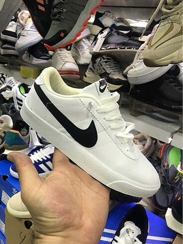 Nike NİKE BLAZER MİD MARKA TEMSİLİDİR