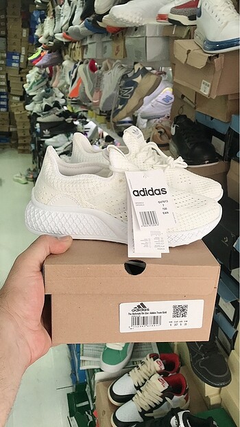 Adidas ADİDAS İTHAL TRİKO MARKA TEMSİLİDİR