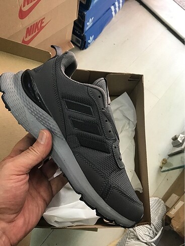 Adidas ADİDAS İTHAL ÜRÜN MARKA TEMSİLİDİR