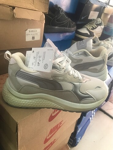 PUMA RS -X MARKA TEMSİLİDİR