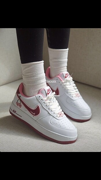Nike NİKE AİR FORCE KİRAZ İTHAL ÜRÜN MARKA TEMSİLİDİR