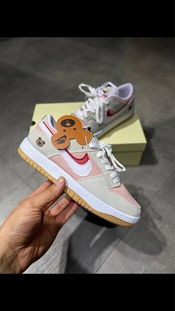 Nike NIKE PANDA İTHAL ÜRÜN MARKA TEMSİLİDİR